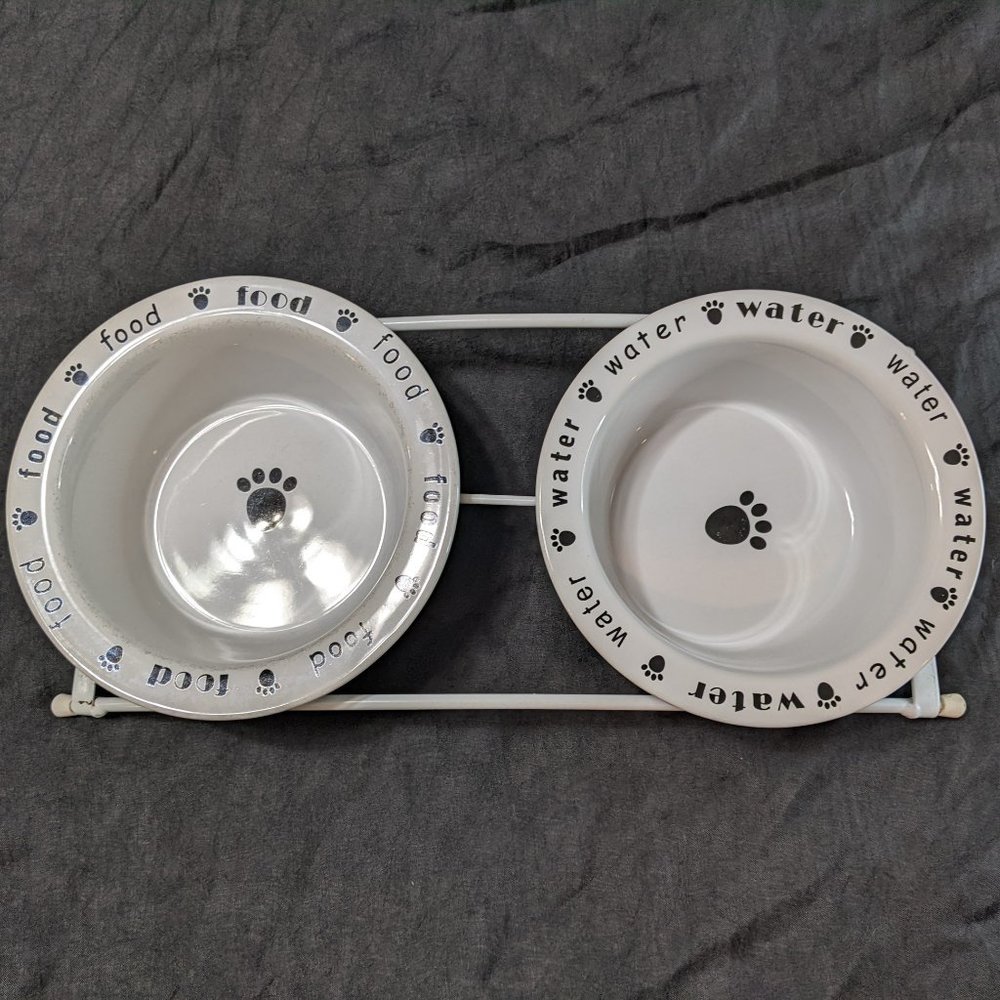 PetRageous Handcrafted Dog/Cat Feeding Dish Set w/Stand 6" Across & 2.5" Deep